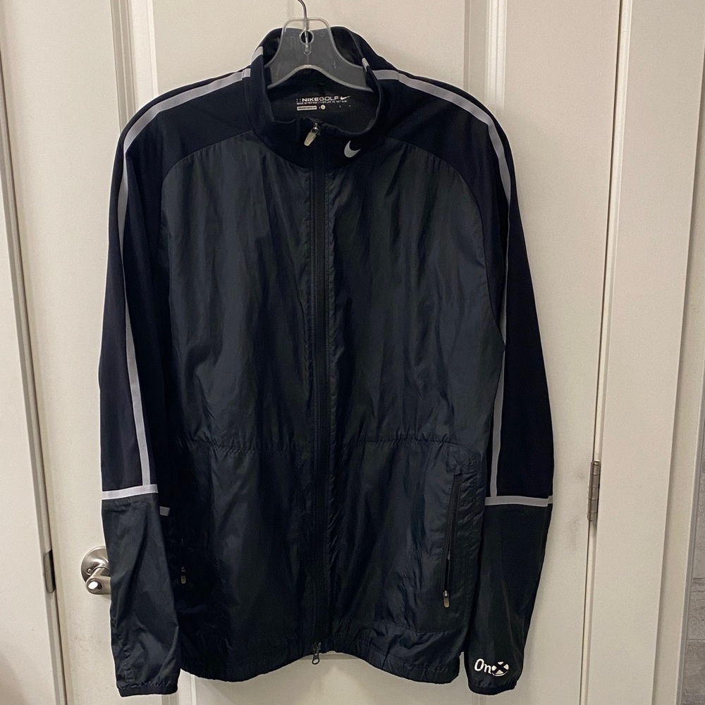 Nike Men's Black and Gray Lightweight Golf Windbreaker Jacket